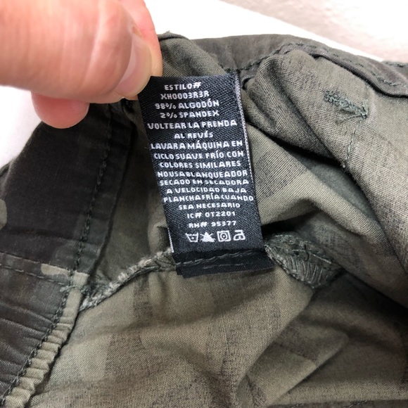 Social Standard by Sanctuary Boardwalk Elastic Back Green Camo Cuffed Shorts XXL - Picture 15 of 15